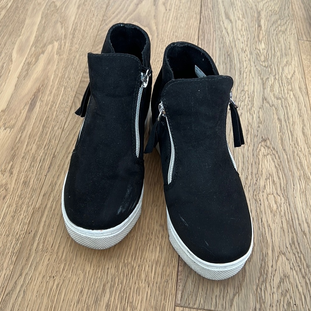 Girls' J-Caliber Wedge Sneakers (Youth)